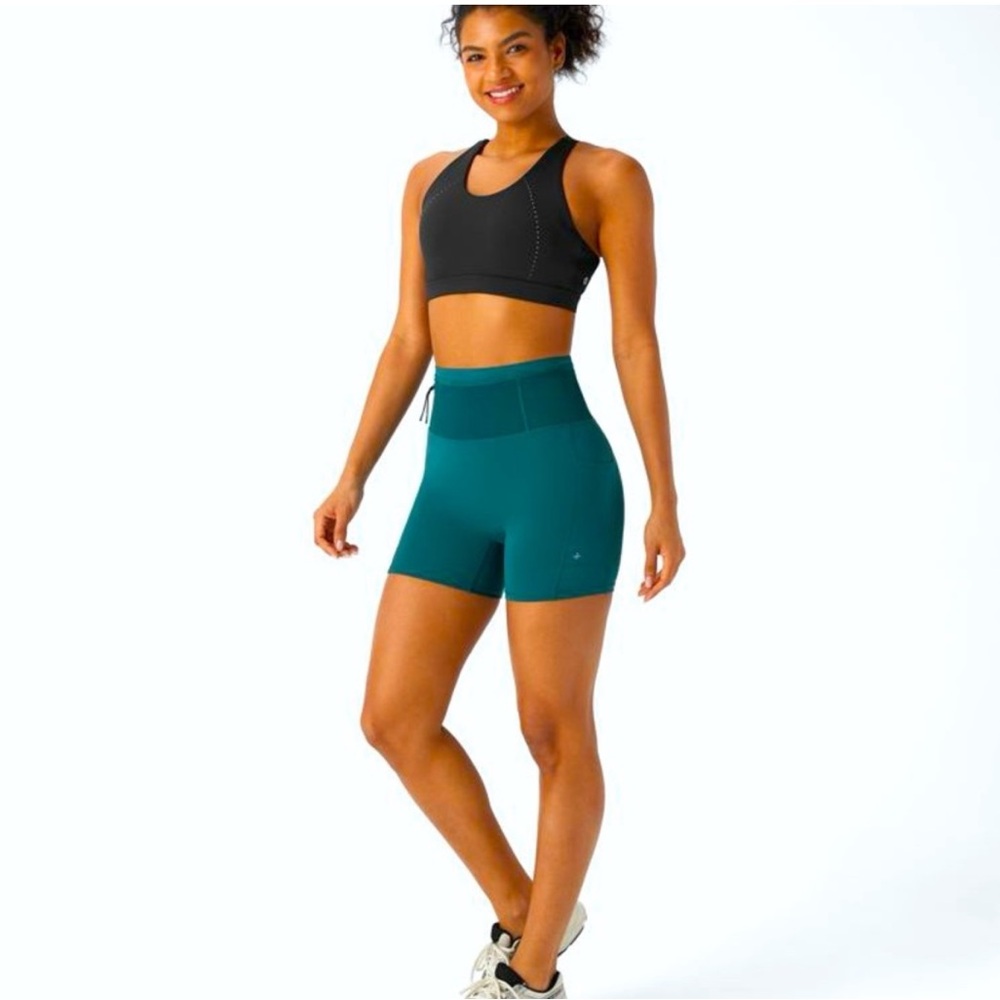 HALARA Green Bike Shorts with Compression Fit
